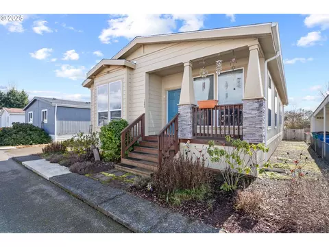 300 SW 7th Ave #123, Battle Ground, WA 98604