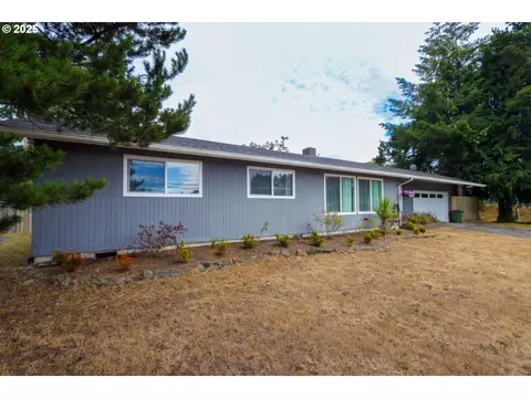 3189 Ash St, North Bend, OR 97459