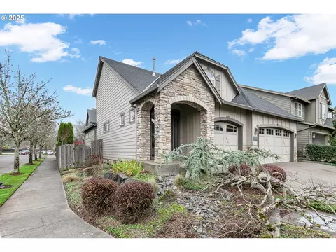 7915 SW Summerton St, Wilsonville, OR 97070