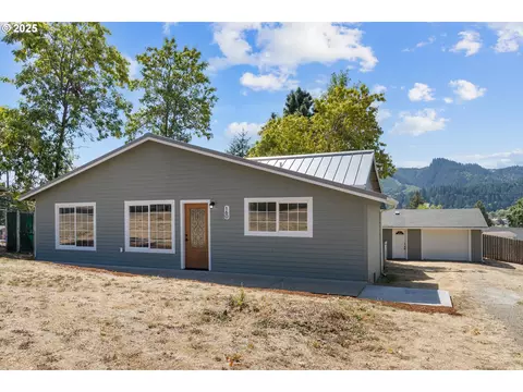 160 E Fifth Ave, Sutherlin, OR 97479