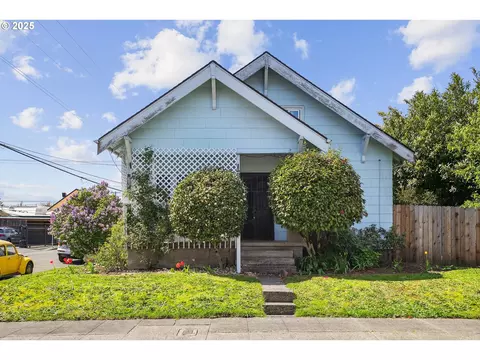6927 SE 83rd Ave, Portland, OR 97266
