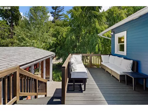 Exterior - 1969 Villard St, Eugene, OR 97403 photo 7 of 12