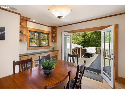 Dining - 1969 Villard St, Eugene, OR 97403 photo 4 of 4
