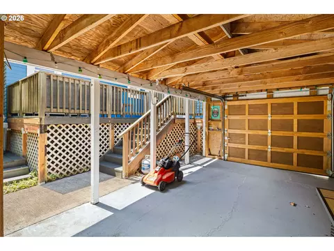 Exterior - 1969 Villard St, Eugene, OR 97403 photo 9 of 12