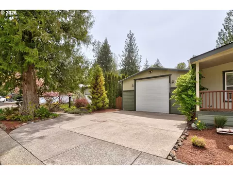 68943 E Cedar Hill Loop, Welches, OR 97067 photo 2