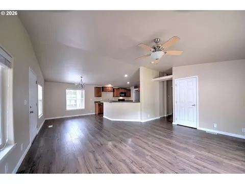 68943 E Cedar Hill Loop, Welches, OR 97067 photo 6