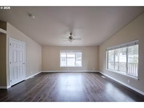 68943 E Cedar Hill Loop, Welches, OR 97067 photo 4