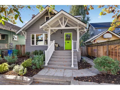 1915 SE 38th Ave, Portland, OR 97214