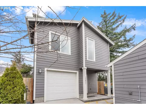 12031 SE Mill Ct #2, Portland, OR 97216