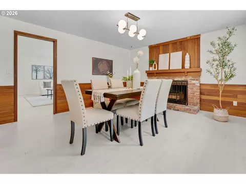 Dining - 33828 SE Francis Rd, Gresham, OR 97080 photo 2 of 2