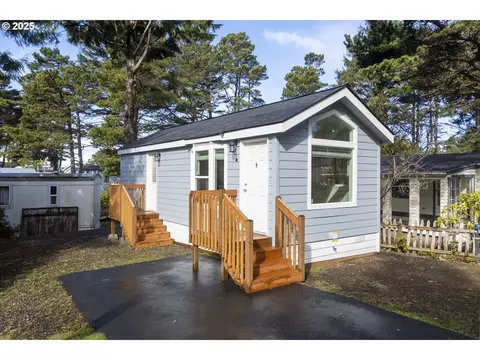 4875 N Hwy 101 #66, Depoe Bay, OR 97341