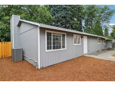 213 NW Forest St, Hillsboro, OR 97124