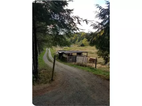 93176 Beaver Creek Ln, Coos Bay, OR 97420