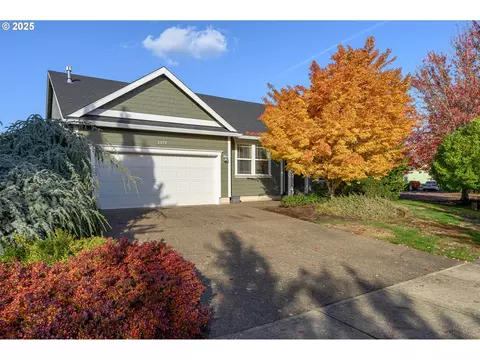 2379 SW Leo St, Mcminnville, OR 97128