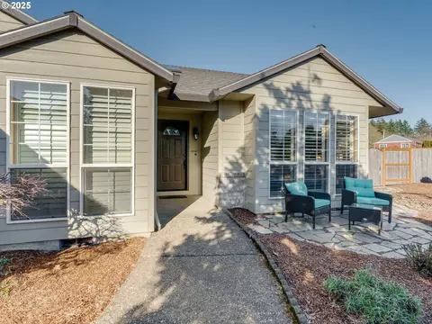 5725 SE Lexington Dr, Hillsboro, OR 97123