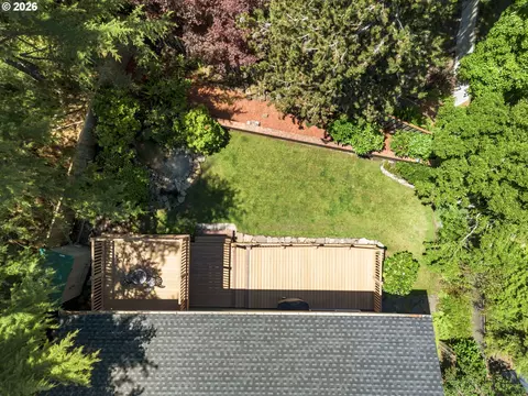 Exterior - 1105 SW 10th Dr, Gresham, OR 97080 photo 5 of 10