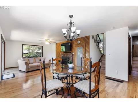 Dining - 1105 SW 10th Dr, Gresham, OR 97080 photo 1 of 3