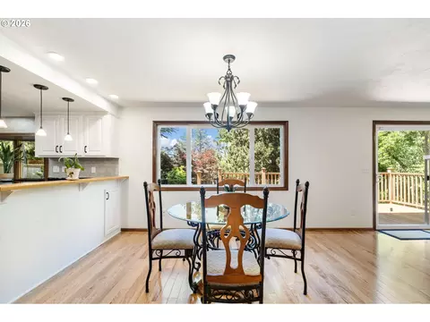 Dining - 1105 SW 10th Dr, Gresham, OR 97080 photo 2 of 3