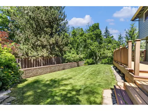 Exterior - 1105 SW 10th Dr, Gresham, OR 97080 photo 8 of 10