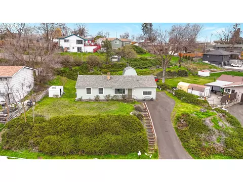 View/Area - 715 SW 27th St, Pendleton, OR 97801 photo 1 of 4