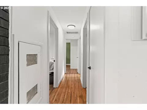 Entry Way - 715 SW 27th St, Pendleton, OR 97801 photo 1 of 1