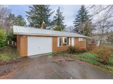 906916 NE Douglas St, Newport, OR 97365