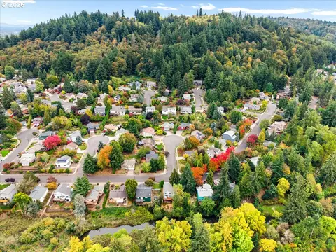 View/Area - 1005 SW 4th St, Gresham, OR 97080 photo 3 of 4