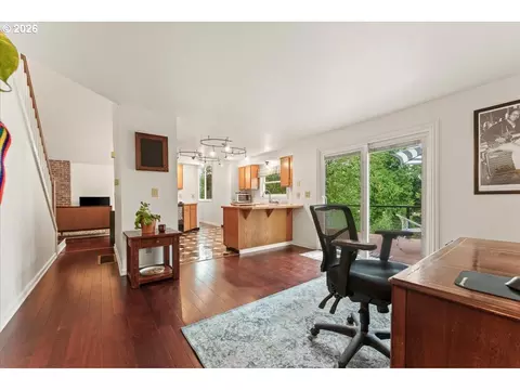 Other - 1005 SW 4th St, Gresham, OR 97080 photo 2 of 9