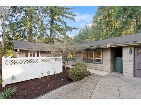 14260 SW Hargis Rd, Beaverton, OR 97008