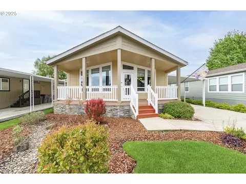 4155 NE Three Mile Ln #7, Mcminnville, OR 97128