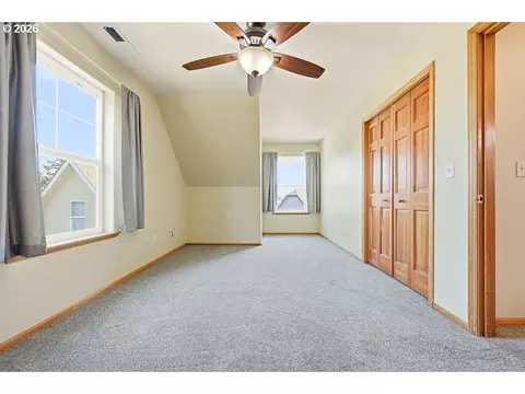 Bedroom - 196 S 72nd St, Springfield, OR 97478 photo 3 of 8