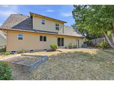 Exterior - 196 S 72nd St, Springfield, OR 97478 photo 6 of 14