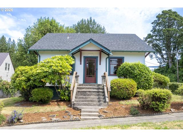 1402 Jackson St, Oregon City, OR 97045