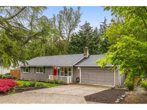 8332 SW Davies Ct, Portland, OR 97223