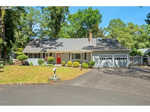 16390 SE Hillside Ln, Milwaukie, OR 97267