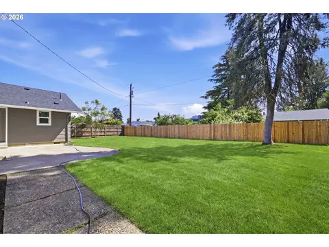 Exterior - 2453 37th St, Springfield, OR 97477 photo 8 of 13