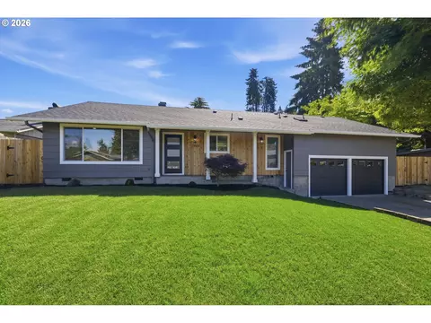 Exterior - 2453 37th St, Springfield, OR 97477 photo 3 of 13