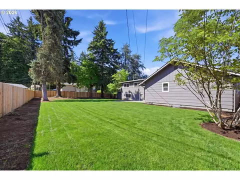 Exterior - 2453 37th St, Springfield, OR 97477 photo 10 of 13