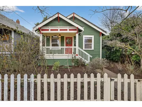 3827 SE Lincoln St, Portland, OR 97214