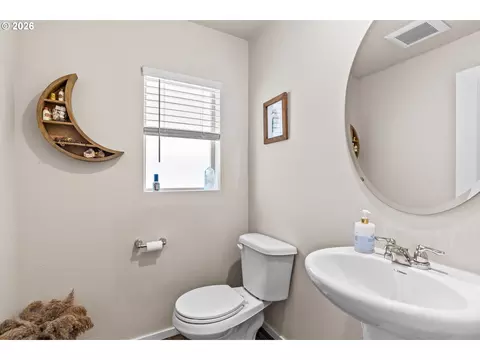 2678 26th Loop, Springfield, OR 97477 photo 18