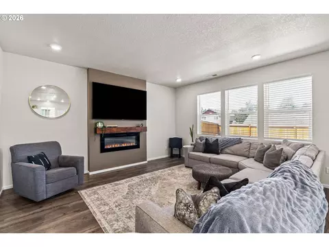 2678 26th Loop, Springfield, OR 97477 photo 9