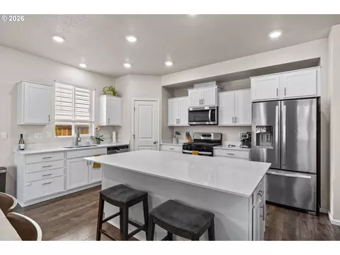 2678 26th Loop, Springfield, OR 97477 photo 12