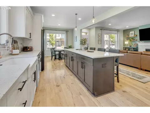 Kitchen - 2945 S Jasper Dr, Cornelius, OR 97113 photo 2 of 5