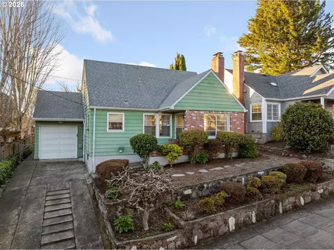 2115 SE 30th Ave, Portland, OR 97214