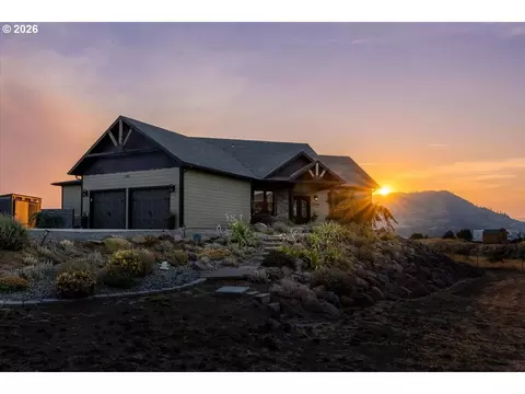 2291 Dallesport Rd, Dallesport, WA 98617
