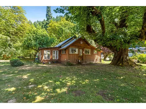 11235 S Myrtle Rd, Myrtle Creek, OR 97457