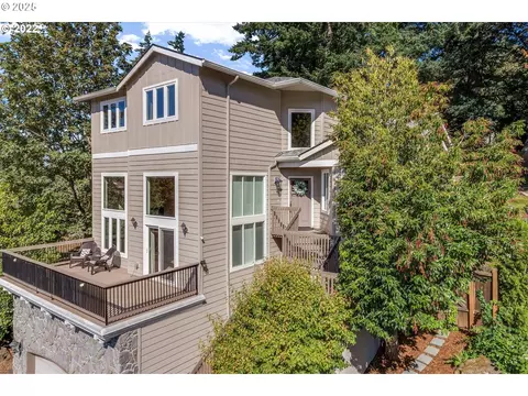 13307 SE Woodland Cir, Happy Valley, OR 97086