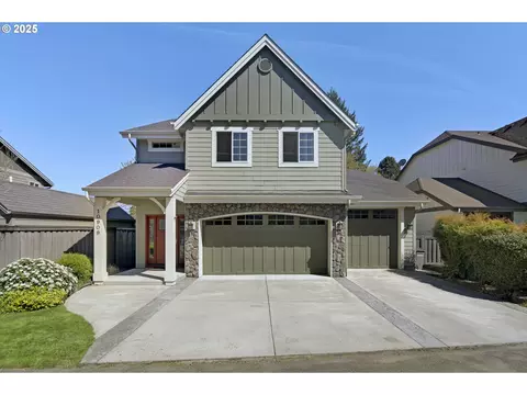 10909 NW 22nd Ave, Vancouver, WA 98685