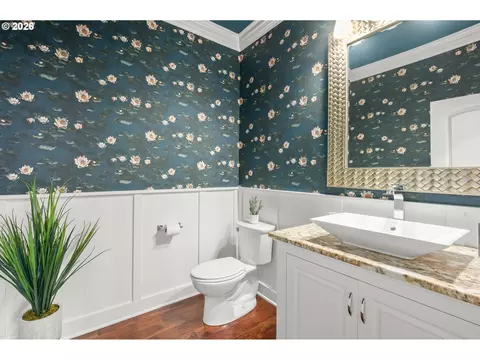 Bath - 3217 Boardwalk Ave, Eugene, OR 97401 photo 1 of 6