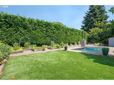 Exterior - 3217 Boardwalk Ave, Eugene, OR 97401 photo 6 of 7